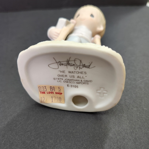 1979 Precious Moments 'He Watches Ove Usa All' Figurine E-3105 - Picture 7 of 7